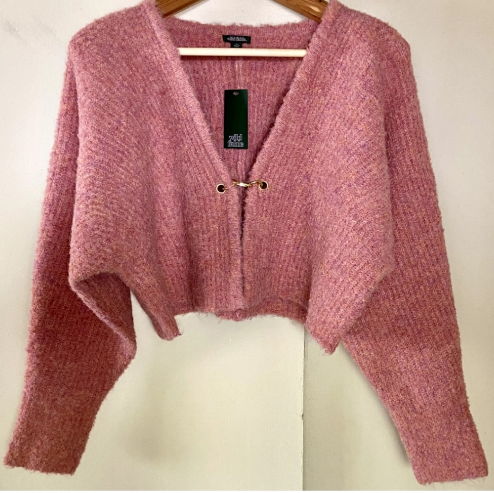 Wild Fable Women's Pink Sweater. NWT